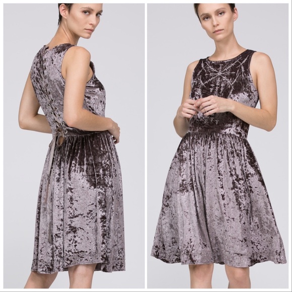 POL Kari Corset Bodice Velvet Dress - Picture 6 of 8